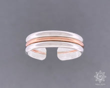 Load image into Gallery viewer, 3 Band Mixed Metal Adjustable Toe Ring - Tribal Waves Silver