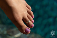 Load image into Gallery viewer, 3 Band Mixed Metal Adjustable Toe Ring - Tribal Waves Silver