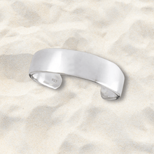 Load image into Gallery viewer, Cigar Band Sterling Silver Adjustable Toe Ring - Tribal Waves Silver