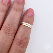 Load image into Gallery viewer, Double Band Mixed Metal Adjustable Toe Ring - Tribal Waves Silver