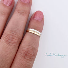 Load image into Gallery viewer, Double Band Mixed Metal Adjustable Toe Ring - Tribal Waves Silver