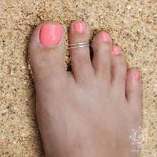 Load image into Gallery viewer, Double Band Sterling Silver Toe Ring - Tribal Waves Silver