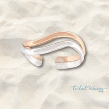 Load image into Gallery viewer, Double Band Wave Mixed Metal Adjustable Toe Ring floating over a sandy background.