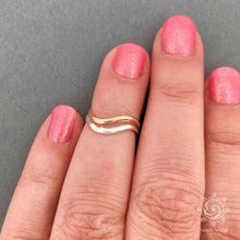 Load image into Gallery viewer, Double Band Wave Mixed Metal Adjustable Toe Ring - Tribal Waves Silver