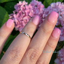 Load image into Gallery viewer, Faceted Rose Gold Adjustable Toe Ring - Tribal Waves Silver