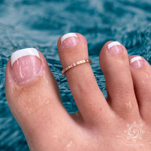 Load image into Gallery viewer, Hammered Adjustable Toe Ring - Tribal Waves Silver