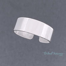 Load image into Gallery viewer, Men's Cigar Cuff Adjustable Toe Ring - Tribal Waves Silver