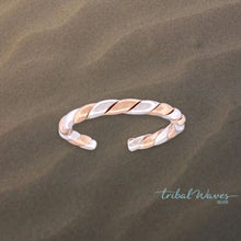 Load image into Gallery viewer, Mixed Metal Rope Adjustable Toe Ring - Tribal Waves Silver