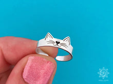 Load image into Gallery viewer, Silver Cat Toe Ring - Tribal Waves Silver