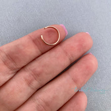 Load image into Gallery viewer, Thin Single Band Ear Cuff - Tribal Waves Silver