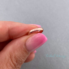 Load image into Gallery viewer, Thin Single Band Ear Cuff - Tribal Waves Silver