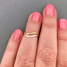 Load image into Gallery viewer, Double Band Wave Mixed Metal Adjustable Toe Ring - Tribal Waves Silver
